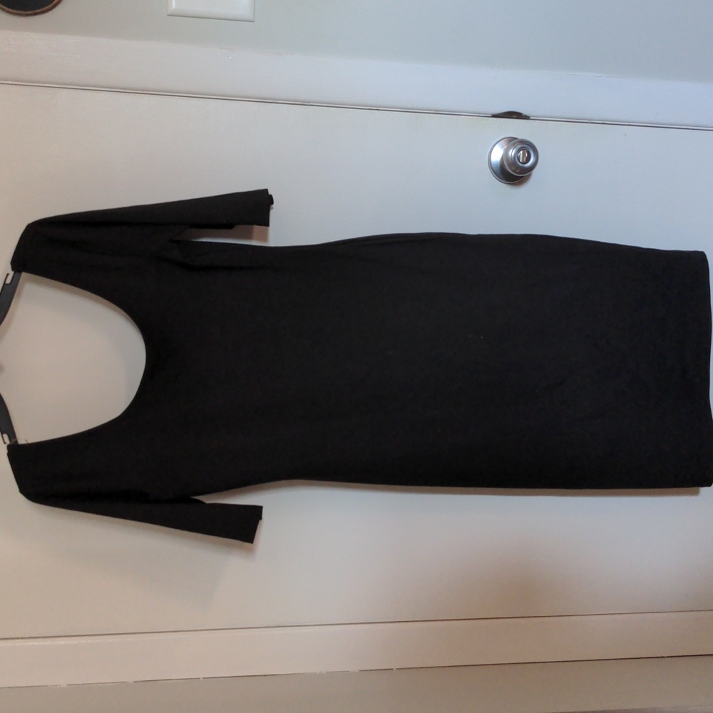 Scoop neck black dress